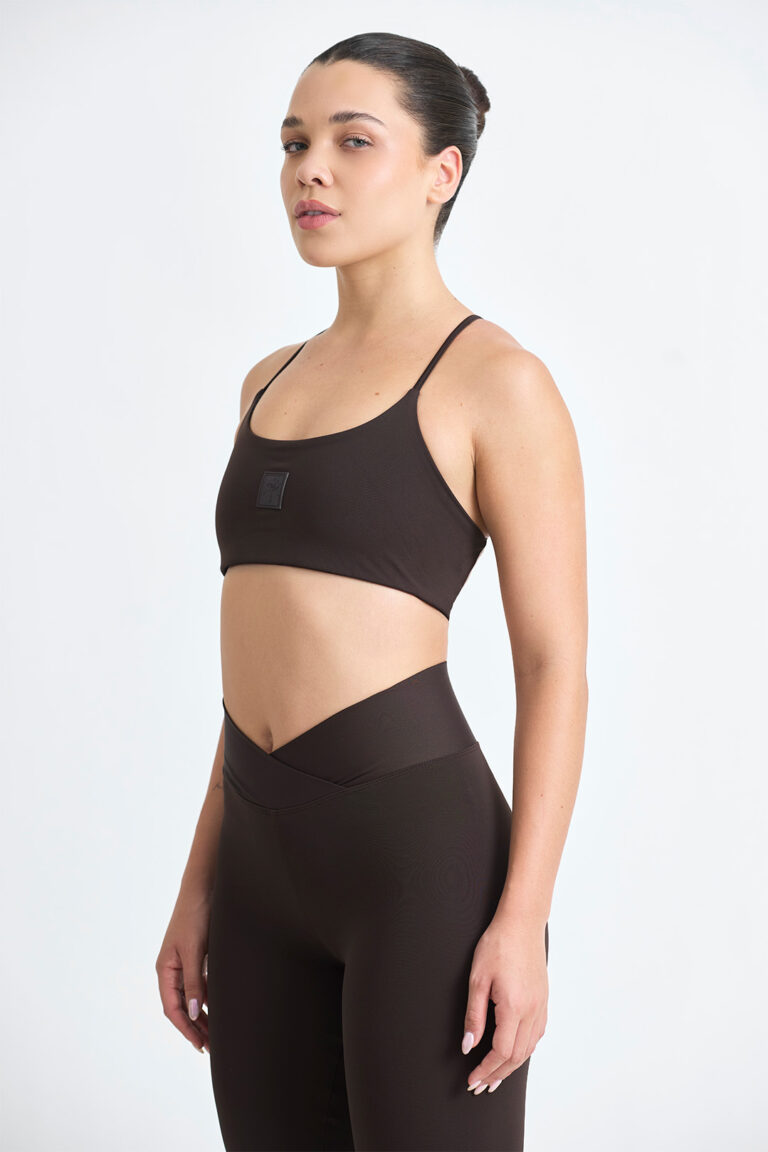 Legging Kali Cacau: Calça legging marrom de cintura alta com design moderno e confortável.