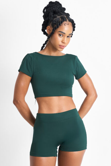 Short Ema Floresta verde: shorts esportivos de cintura alta para treino e yoga.