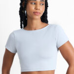 TOP AMÉLIA LUNAR: Top cropped azul claro para treino ou casual.