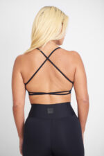 TOP AXY SOFT NANQUIM preto. Top Axy com design de tiras nas costas e legging preta.