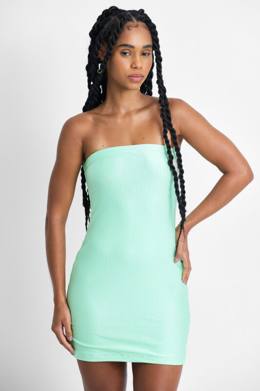 VESTIDO MAIA JADE: Vestido mini canelado sem alças verde claro.